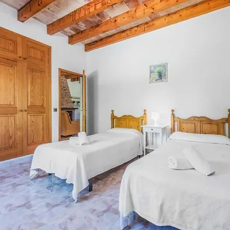 Villa Sleeps 8 Pool Air Con Wifi